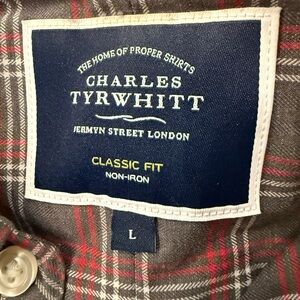 Charles Tyrwhitt Classic Fit Shirt. Size L